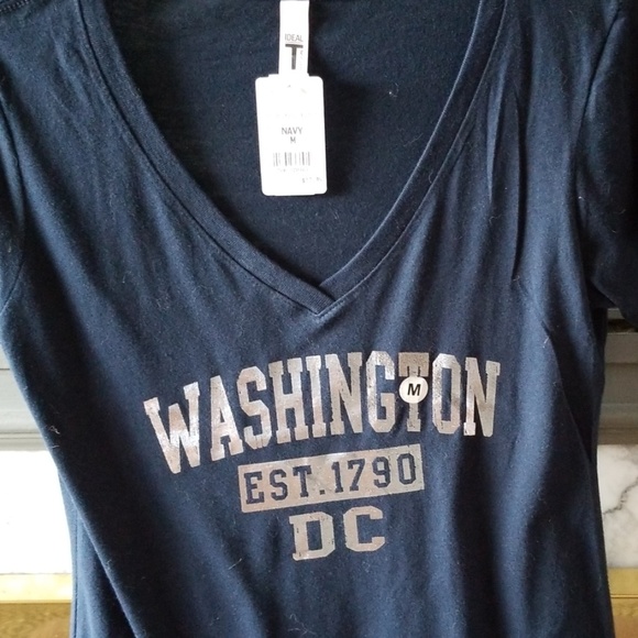 NWT WASHINGTON DC( brand new) TEE,MED,VNECK - Picture 2 of 3